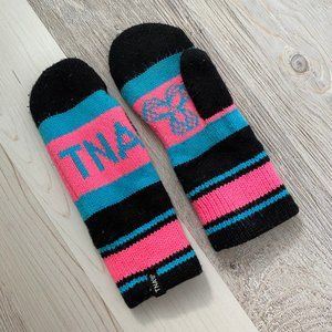 Aritzia TNA Mittens